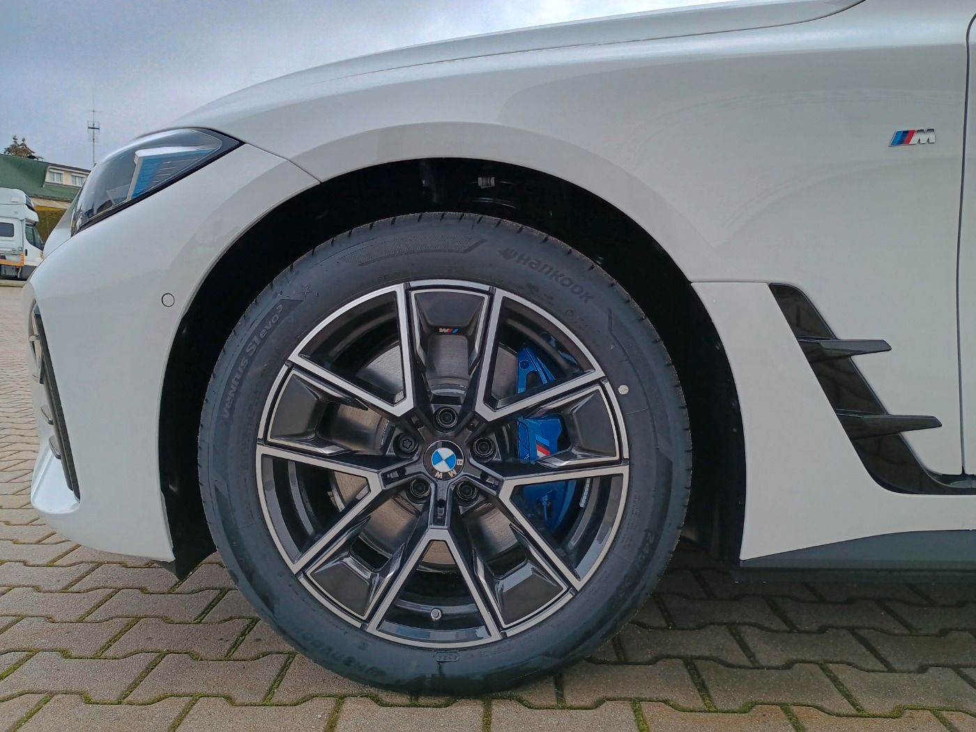 Fahrzeugabbildung BMW i4 eDrive35 Gran Coupé M-Sport HUD/AdaLED/ACC