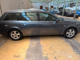 Audi a6 quattro - Audi A6 aus 2002 mit Benzin-Antrieb: Kombi