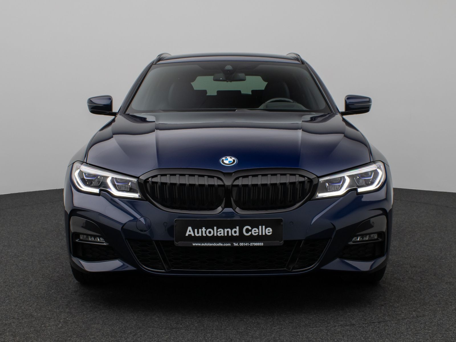 Fahrzeugabbildung BMW 330e  M Sport Laser Kamera HUD DAB HiFi Komfort