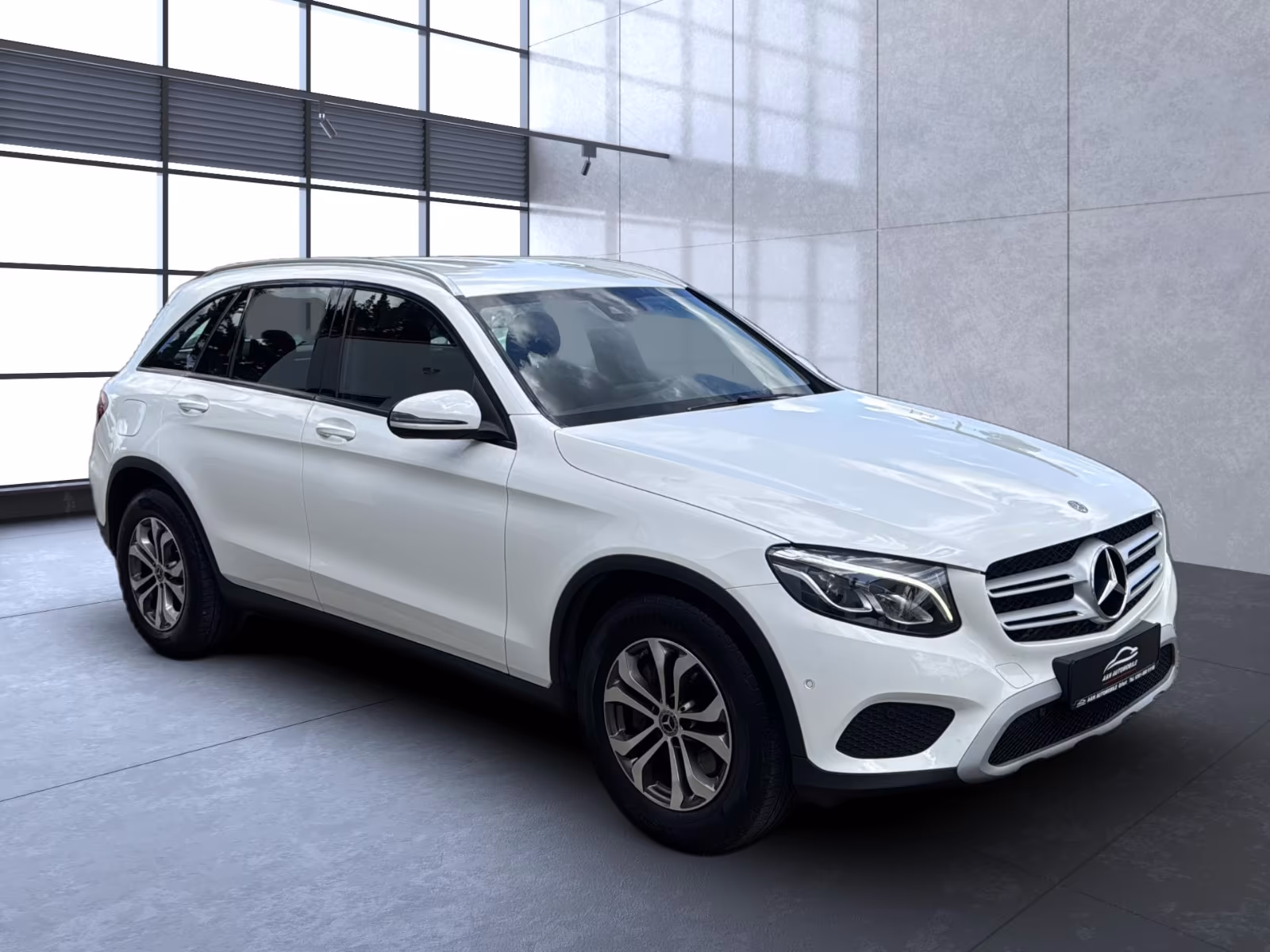 Mercedes-Benz GLC 220 d 4Matic+LED+NAVI+PDC+KLIMAA.+POLARWEISS