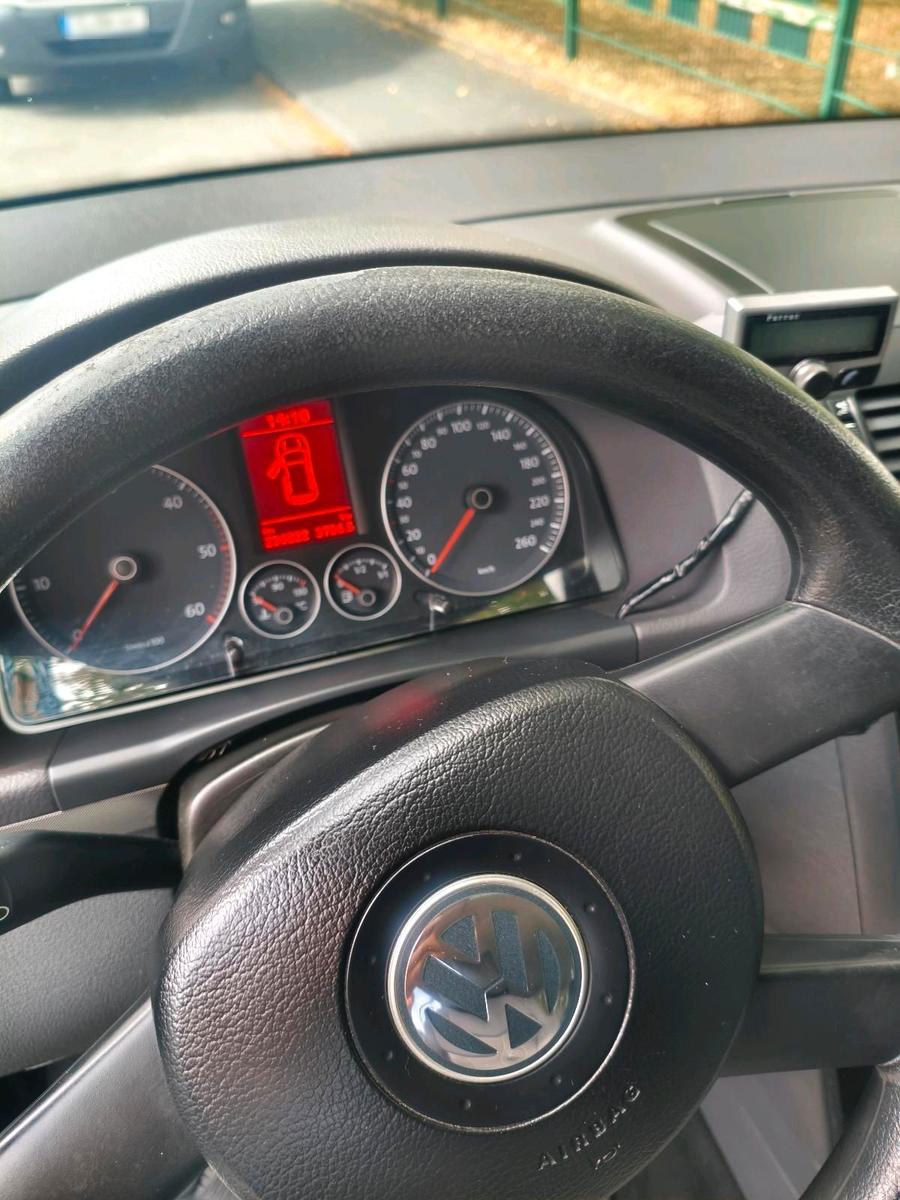 Volkswagen Touran 2006 — photo 8