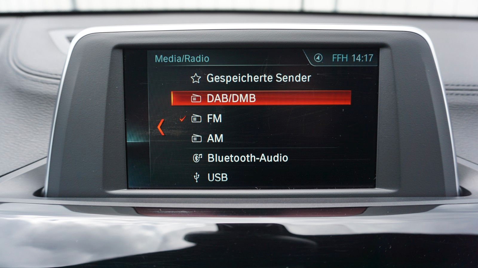 Fahrzeugabbildung BMW X1 sDrive 20 i M Sport,LED,Kamera,AHK, 8 fach be