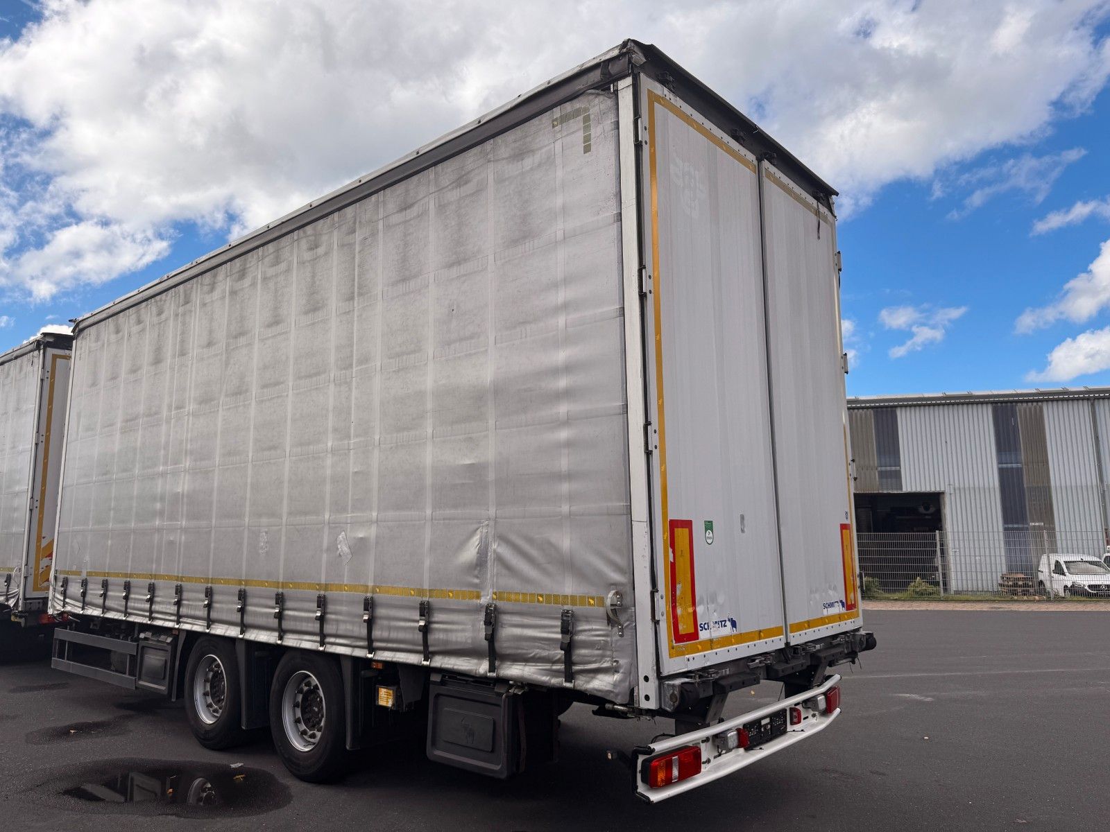 Fahrzeugabbildung Schmitz Cargobull SGF*C2 Pritsche Plane