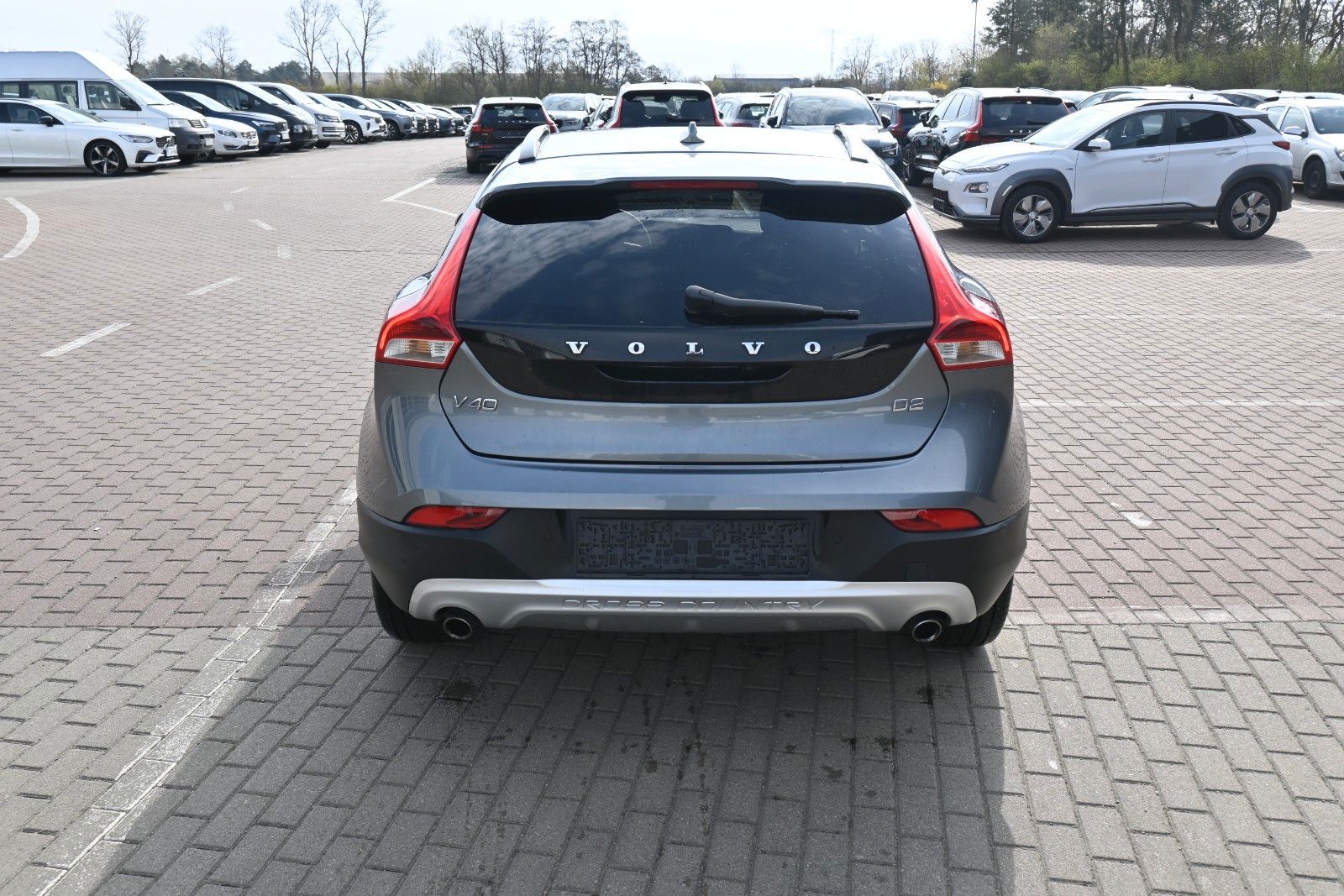 Fahrzeugabbildung Volvo V40 Cross Country D2 Momentum*Fahrass.Paket*RFK*