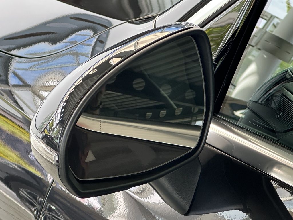 Fahrzeugabbildung Mercedes-Benz GLC 300 d 4MATIC AMG*LED*Navi*MEMORY*PDC*360*AHK