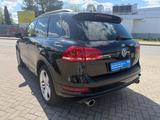Volkswagen Touareg V6 TDI BMT Panorama R-Line - Volkswagen Touareg aus 2011: V6 TDI