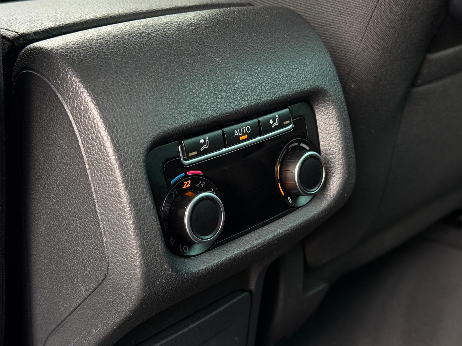 Volkswagen Sharan Comfortline|Navi|7Sitze|AHK|Alu|