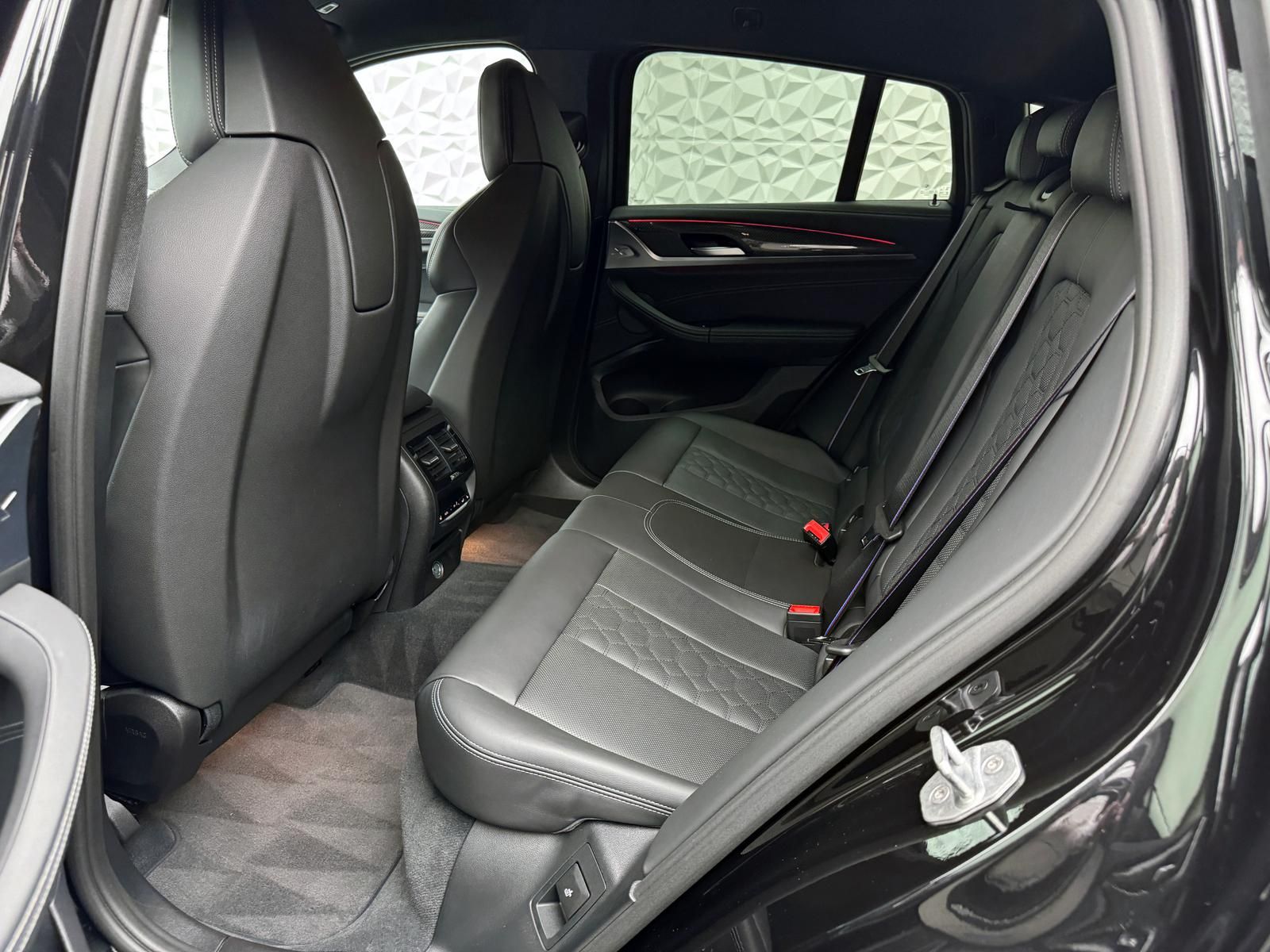 Fahrzeugabbildung BMW COMPETITION/KLAPPEN-AGA/H&K/ACC/AHK/HUD/KEYL/21"