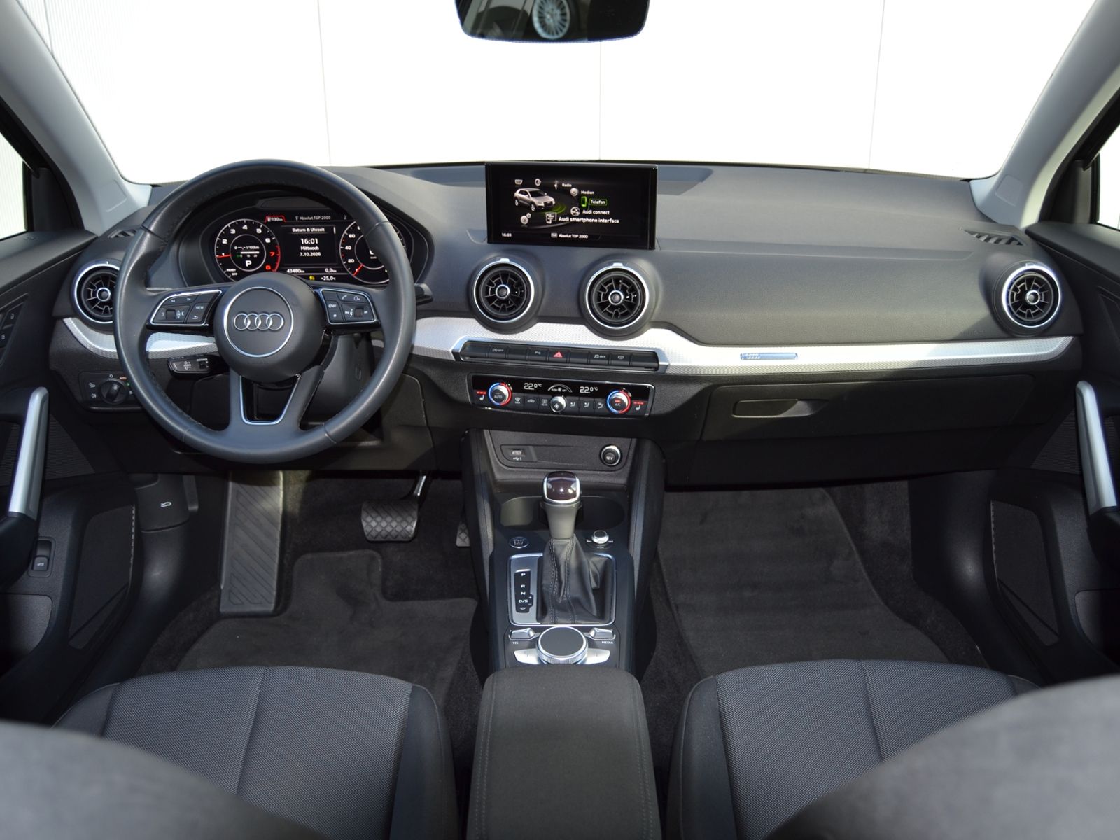 Q2 35 TFSI S-tronic Advanced AHK/MATRIX-LED/RFK/