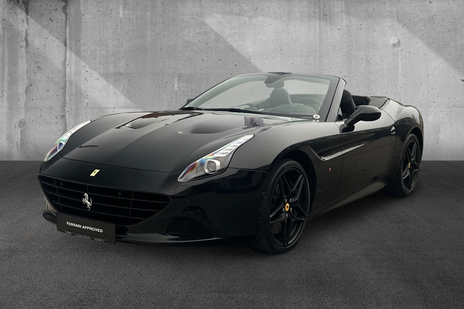 Fahrzeugabbildung Ferrari California T*All Black*