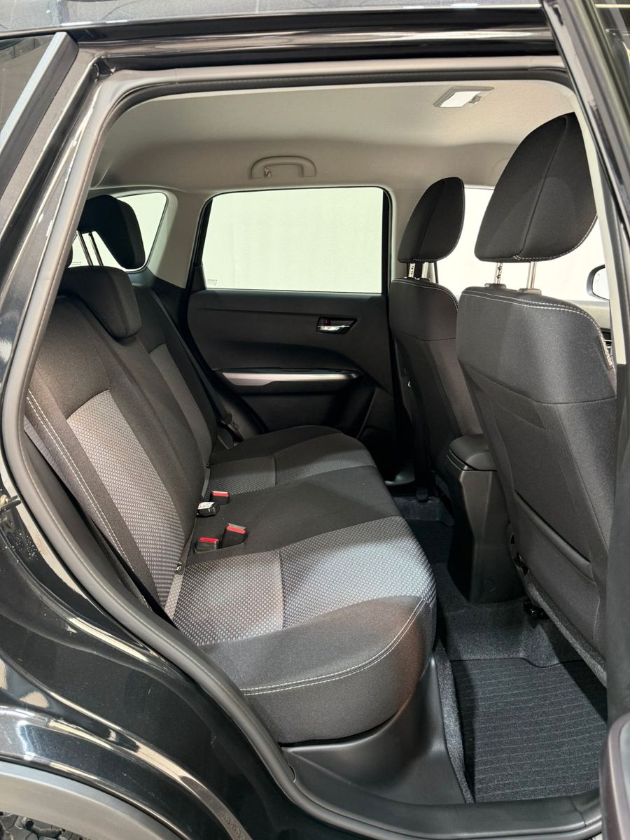 Fahrzeugabbildung Suzuki Vitara 1.4 Mild-Hybrid Comfort 4x4 - RTR Ranger