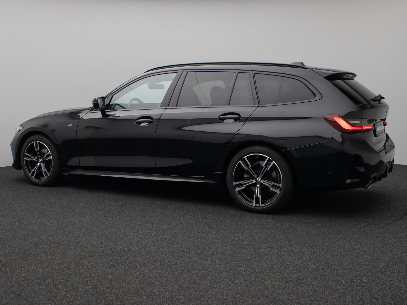 Fahrzeugabbildung BMW 318i M Sport Kamera HUD DAB HiFi Fernlichtassist