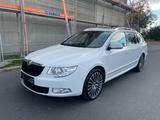 Skoda Superb Combi Laurin & Klement 4x4*Navi*PDC*TOP**