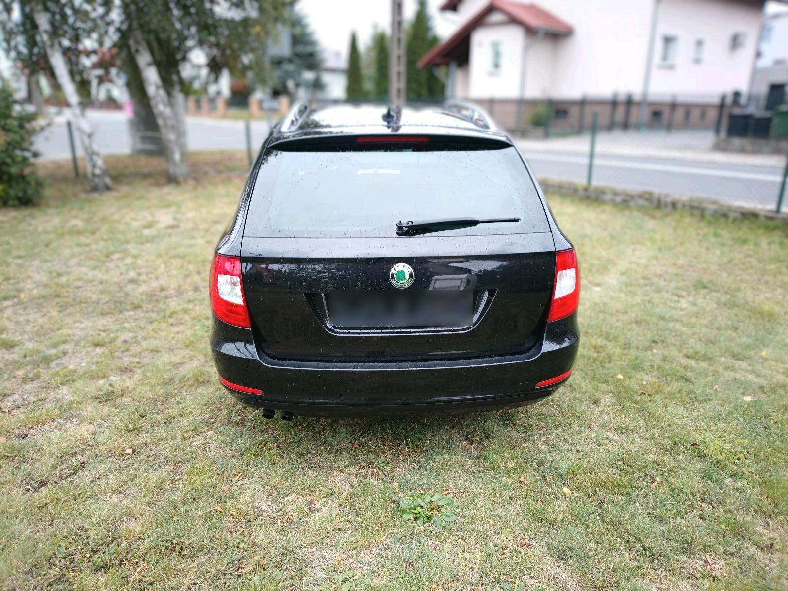 Skoda Superb 2012 — engine