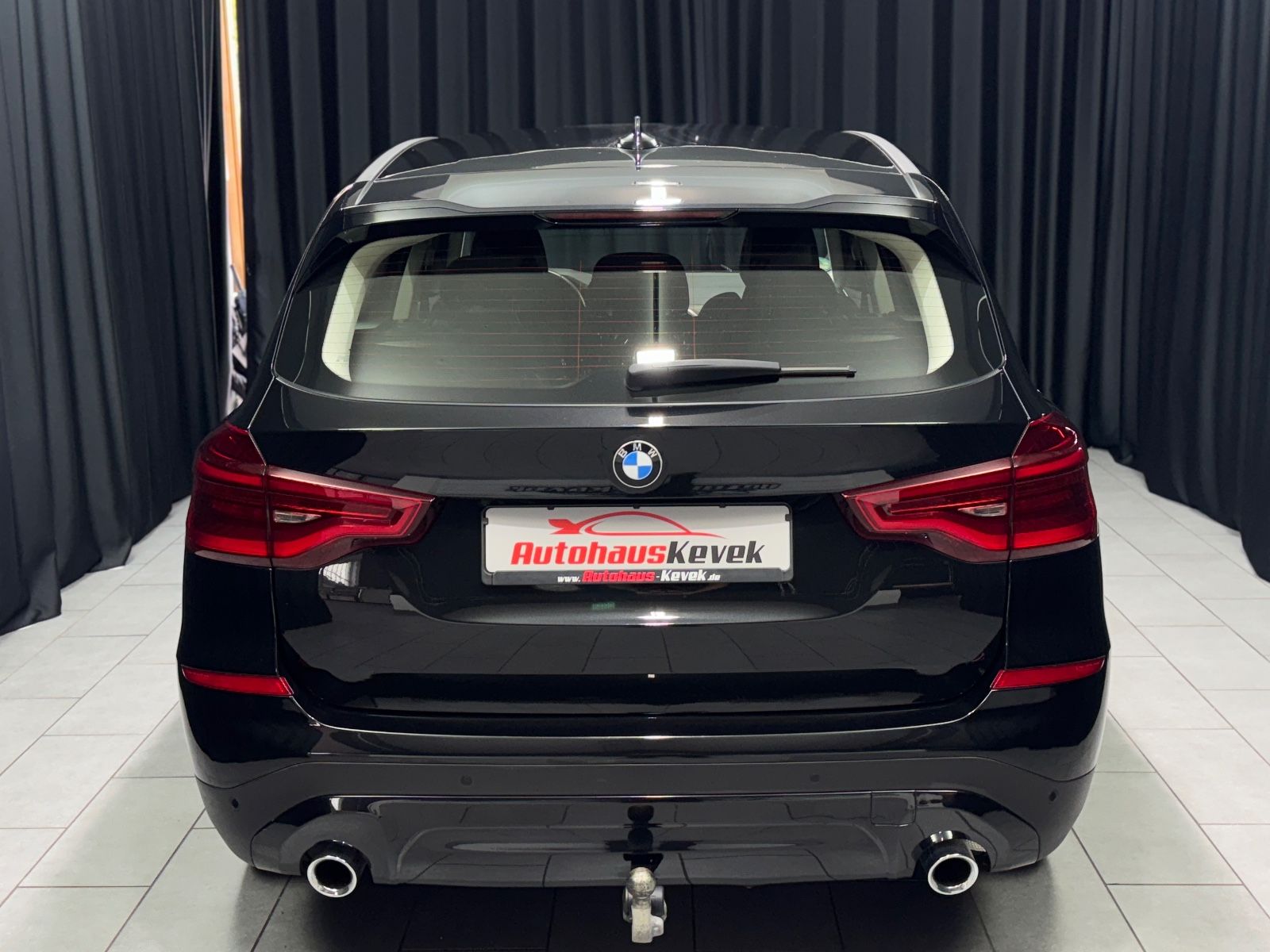 Fahrzeugabbildung BMW X3 xDrive 20d|LEDER|NAVI|M-SPORT 19 ZOLL|AHK