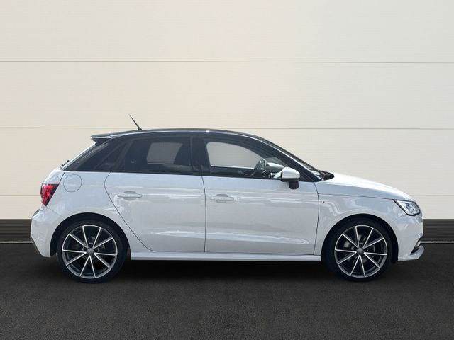Audi A1 Sportback NaviKlimaPDCBTACCSHZACCSchec