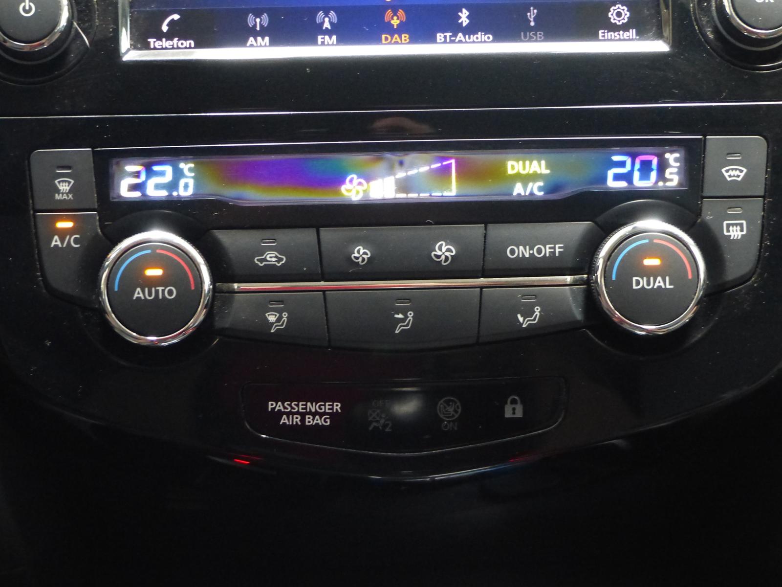 Nissan Qashqai N-Motion Panod+Navi+360°+PDC+Winterpaket