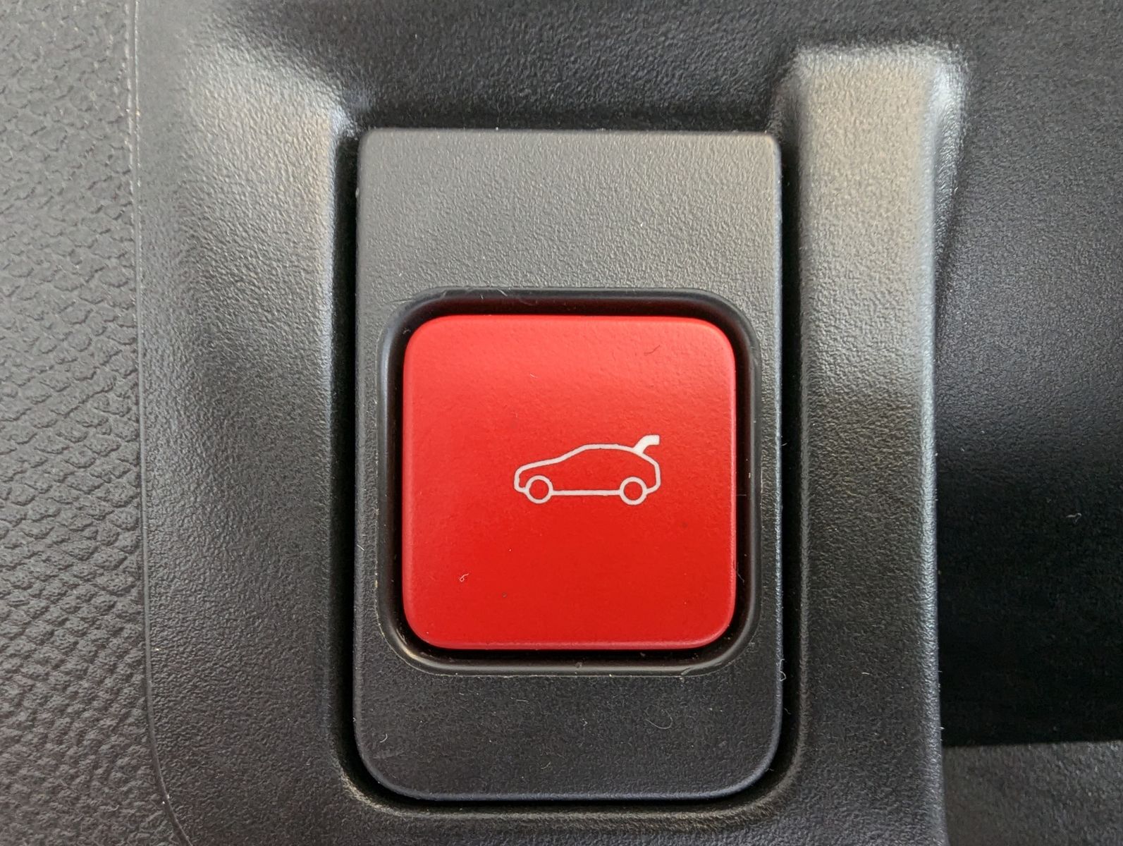 OPEL Astra 1.2 Ultimate Leder-Nappa Sitzlüft AHK Pano - Image 19