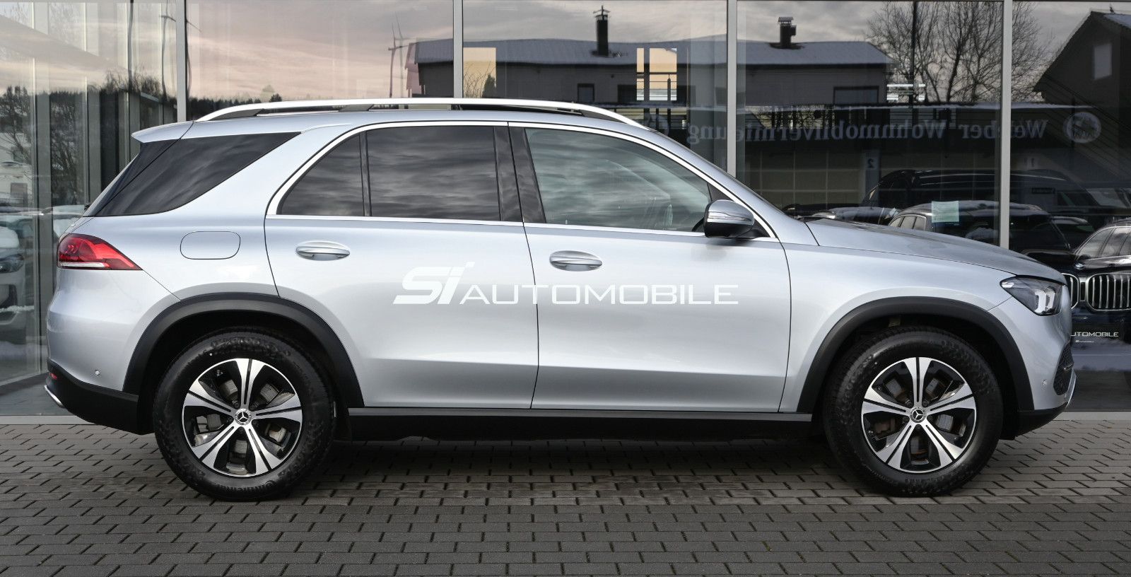 Fahrzeugabbildung Mercedes-Benz GLE 350 de 4Matic °ACC°PANO°SITZKLIMA°8-FACH 19"