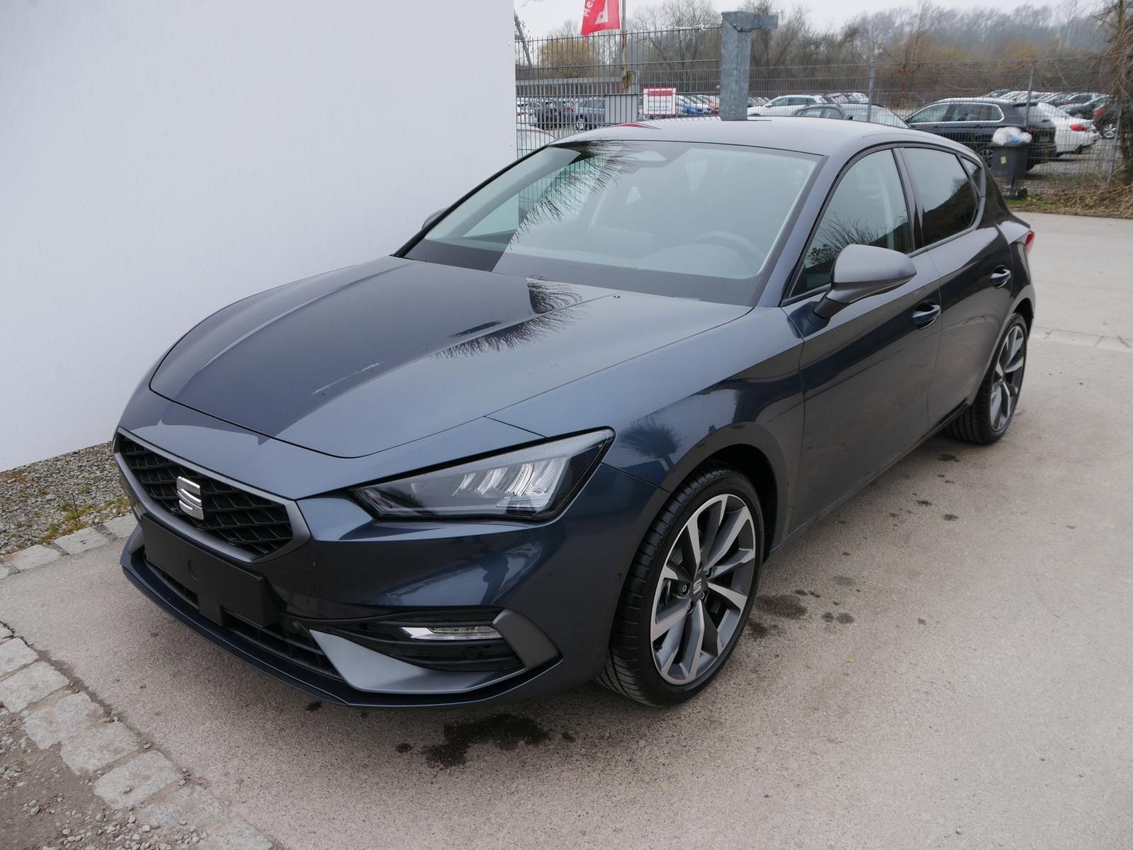 Seat Leon FR 2.0 TDI DSG*KAMERA*ACC*TEMPOMAT*NAVI*3-Z imagem 2
