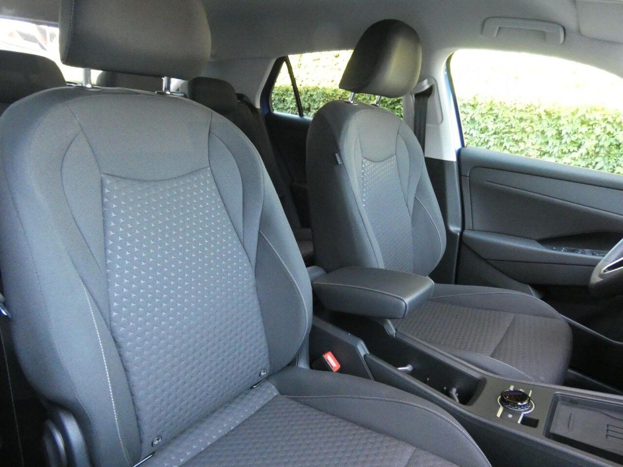 Volkswagen T-Roc Life T-Roc 1.5 eTSI DSG Life LED Navi SHZ foto 4