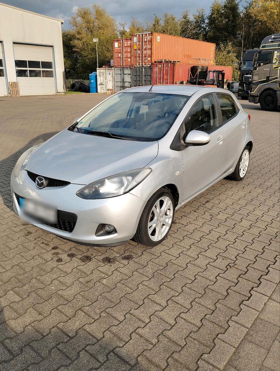 Mazda 2