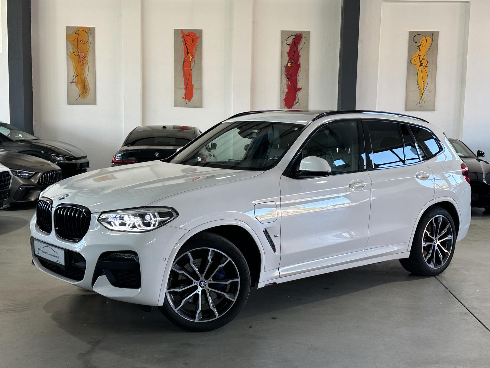 BMW X3 xDrive 30e M Sport/Laser/Pano/HUD/AHK/ACC/20"