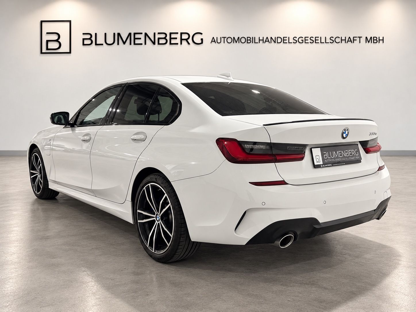 BMW 330 e M Sport *Virtual,H&K,Tempomat,LED,PDC* imagem 3