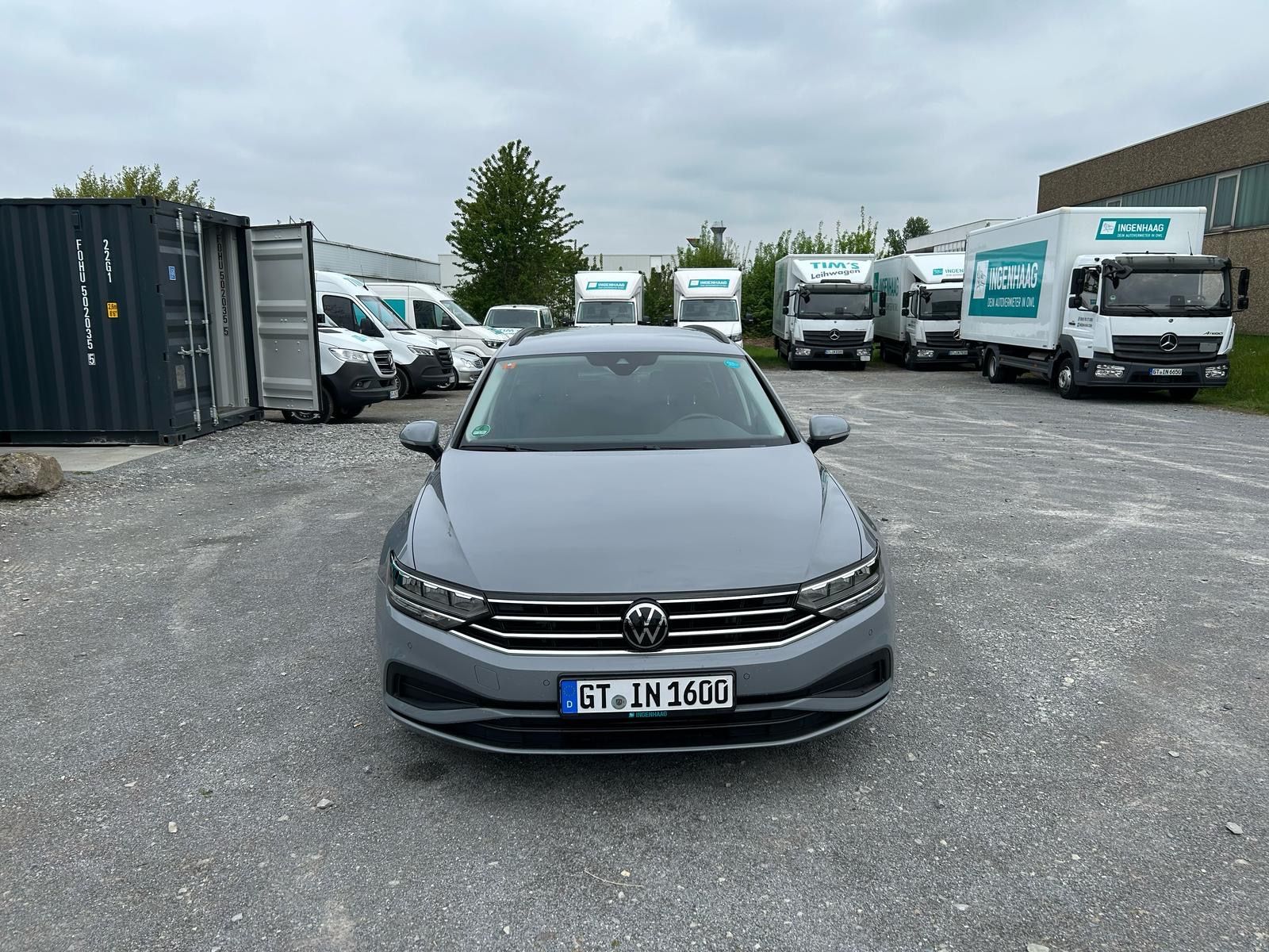 Fahrzeugabbildung Volkswagen Passat Variant 1.5 TSI Buisness  DSG Navi AHK
