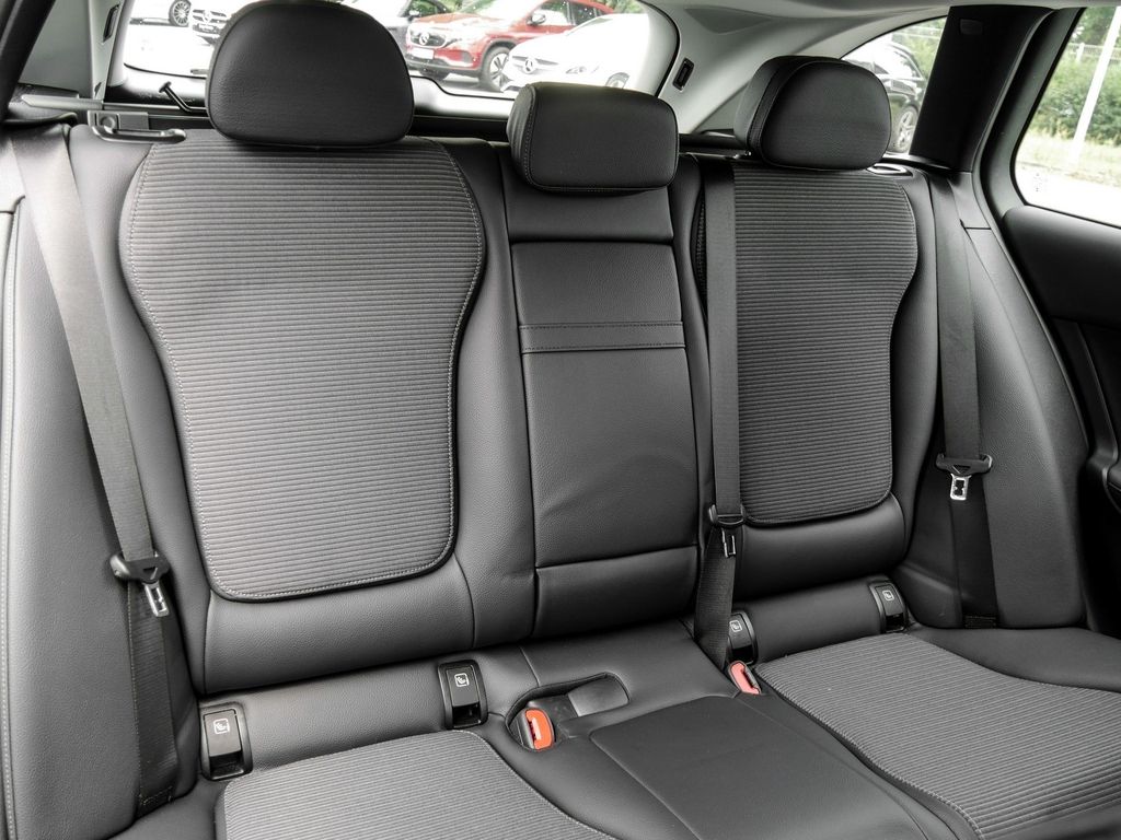 Mercedes-Benz C 220 d T |Avantgarde|DISTR|LED|NAVI|KEYL|KAM|LM