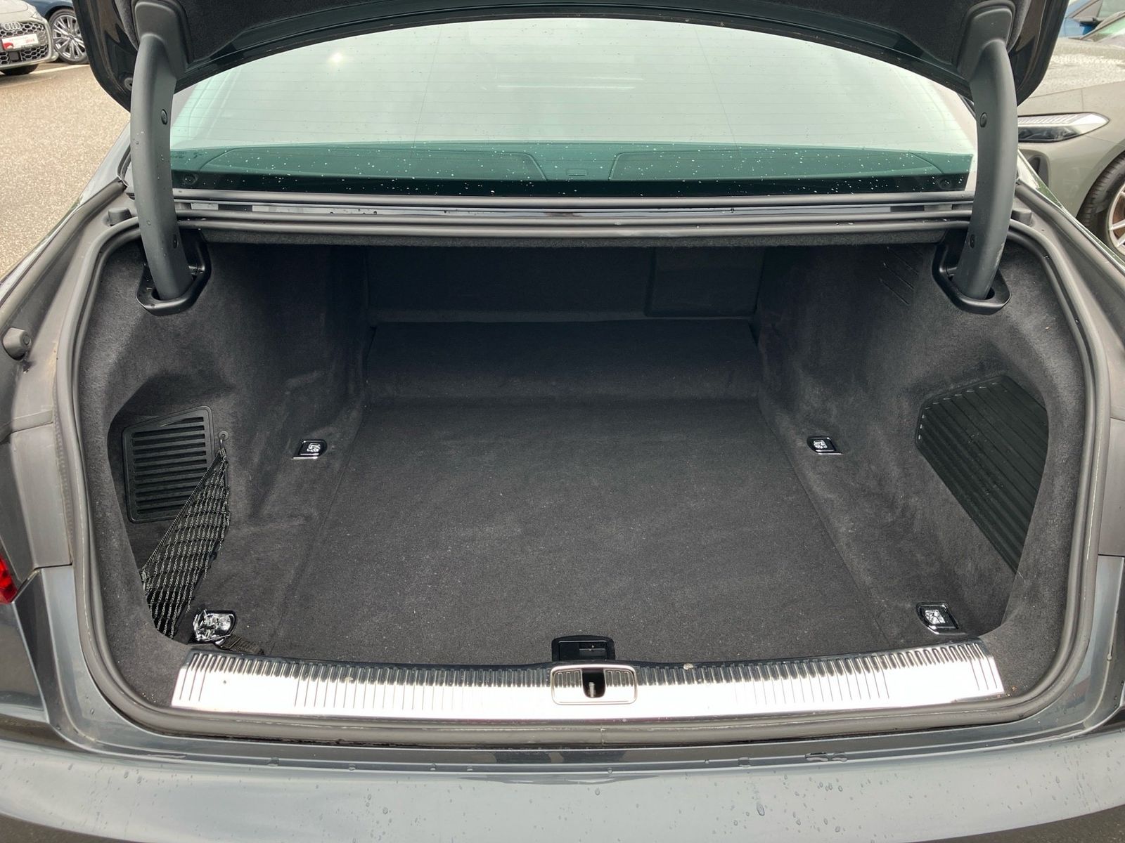 Audi A8 - Bild 8