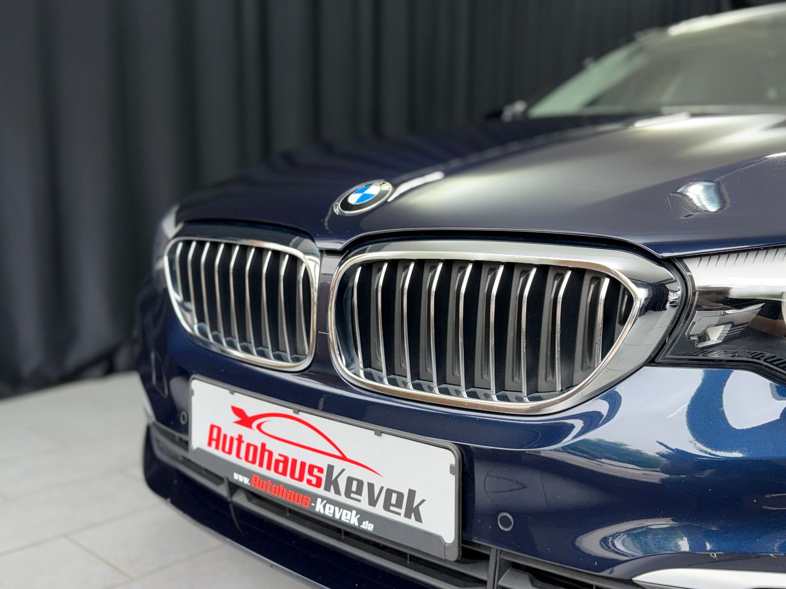 Fahrzeugabbildung BMW 530I Limousine|Driving Assistant|NAVI|PDC