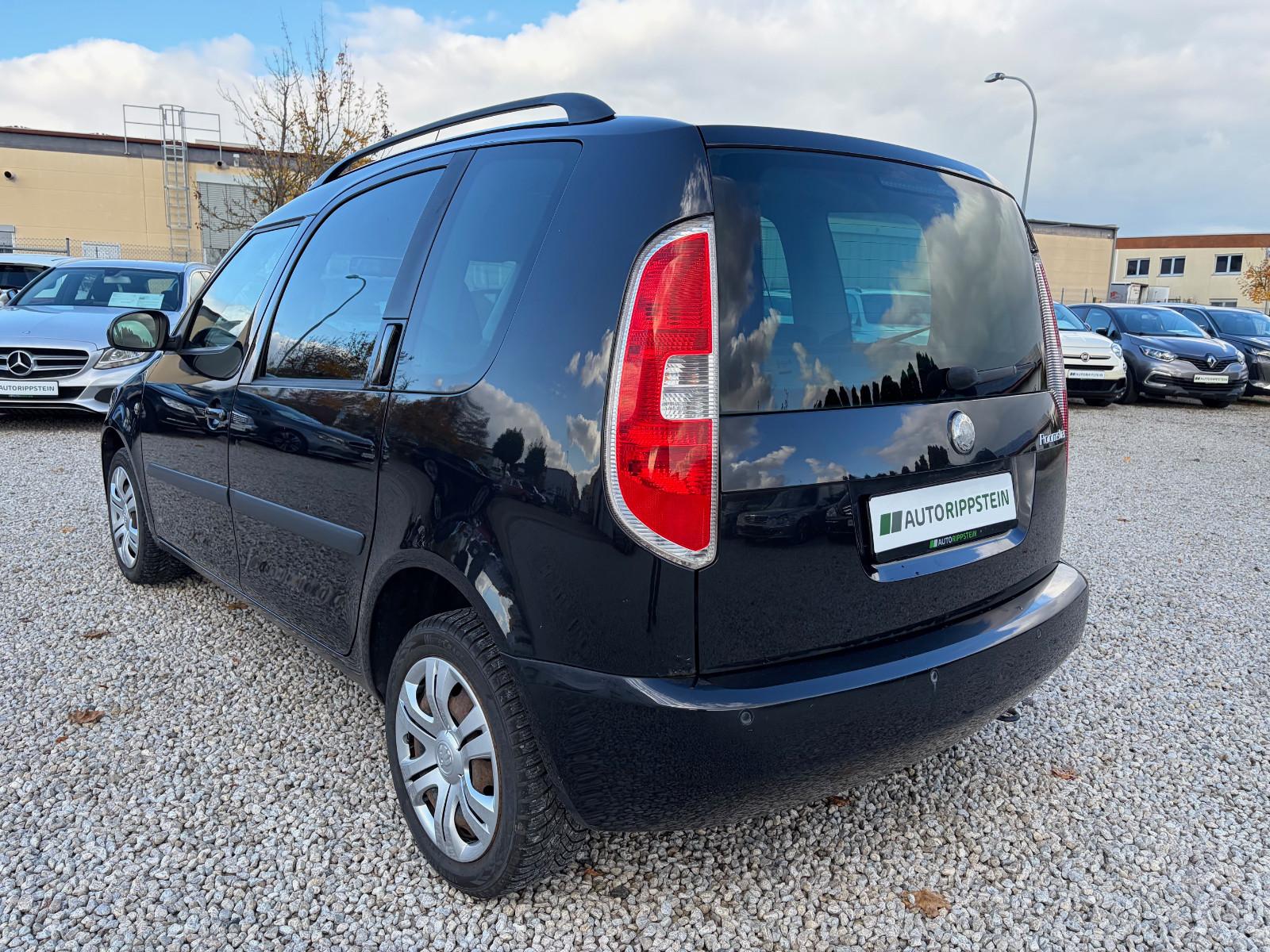 Skoda Roomster 2009 — interior