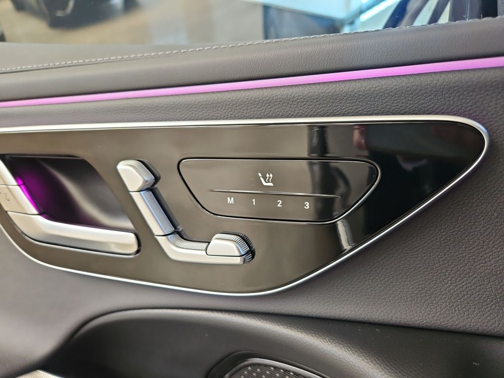 Fahrzeugabbildung Mercedes-Benz E 220 d AMG AHK Distronic+ Pano LED 360° Memory