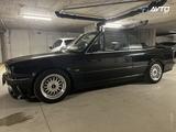 BMW 320 E30 cabrio - BMW 320 aus 1988 mit Benzin-Antrieb: Cabrio