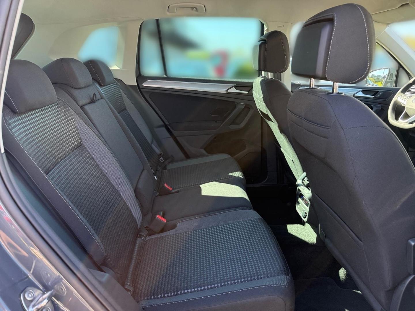 Volkswagen Tiguan Active 1.5 TSI StandHZG AHK-klappbar Navi, миниатюра 21