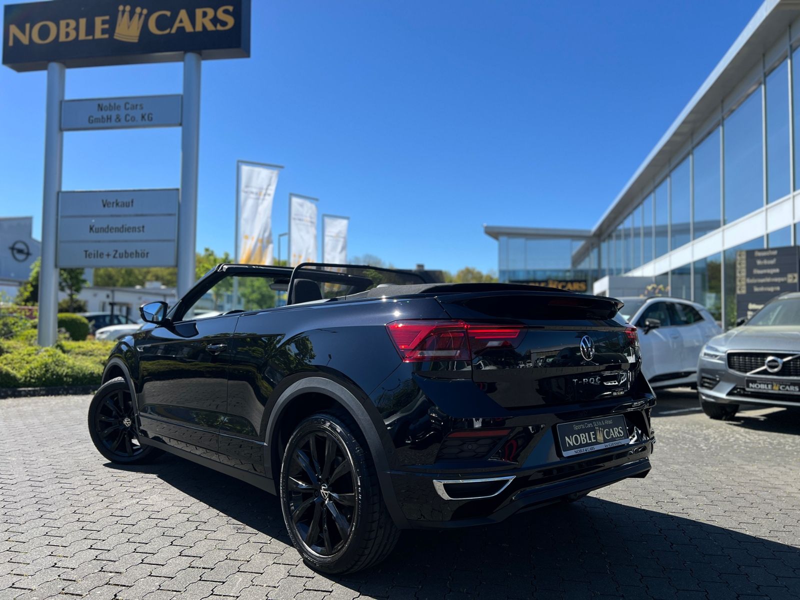 Fahrzeugabbildung Volkswagen T-Roc Cabriolet R Line Black AHK BEATS KEYLESS