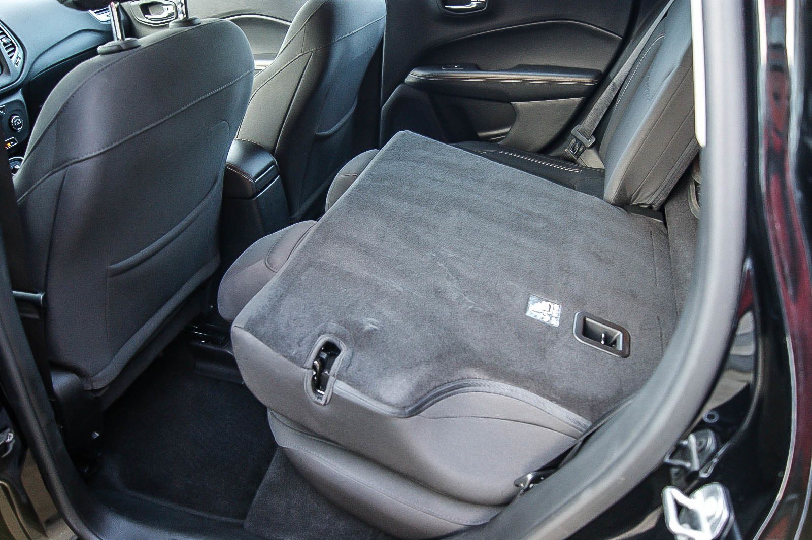 Fahrzeugabbildung Jeep Compass 1.4 Longitude KEYLESS WINTERPAKET