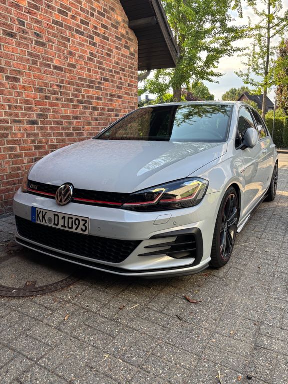Image of Volkswagen Golf