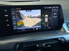 Fahrzeugabbildung BMW 218i Active Tourer M Sport -- Pano/ eSitze/ HiFi