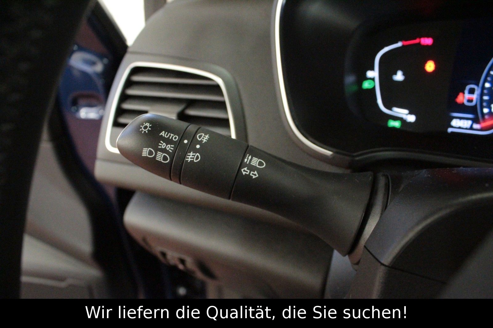 Fahrzeugabbildung Renault Megane TCe 140 EDC Zen Grdt.*R-Link*Sitzhzg*