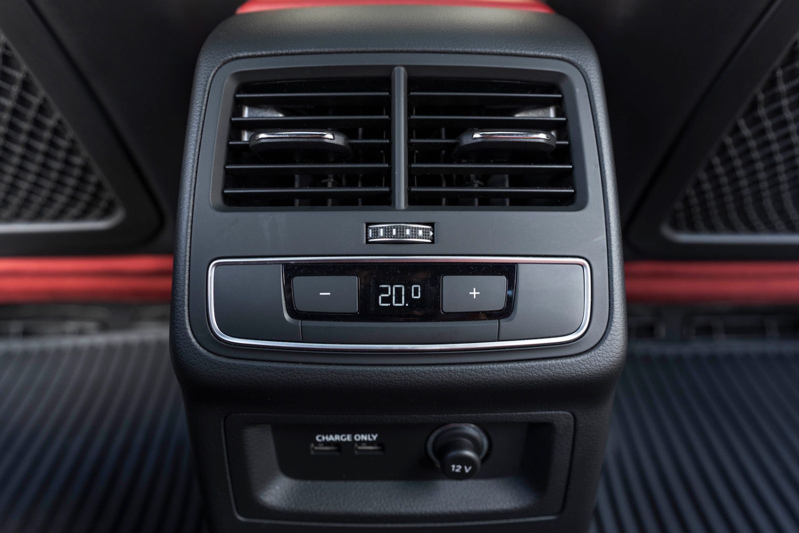 Fahrzeugabbildung Audi S4 3.0T QUATTRO B&O LED 360° MASSAGE CARPLAY