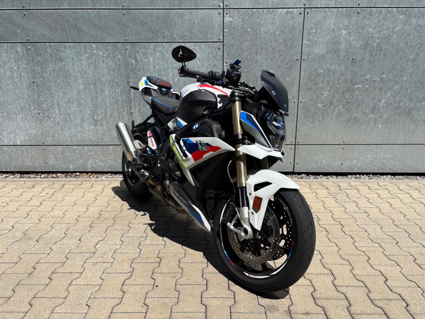 Fahrzeugabbildung BMW S 1000 R M Paket, Carbonräder viel Zubehör
