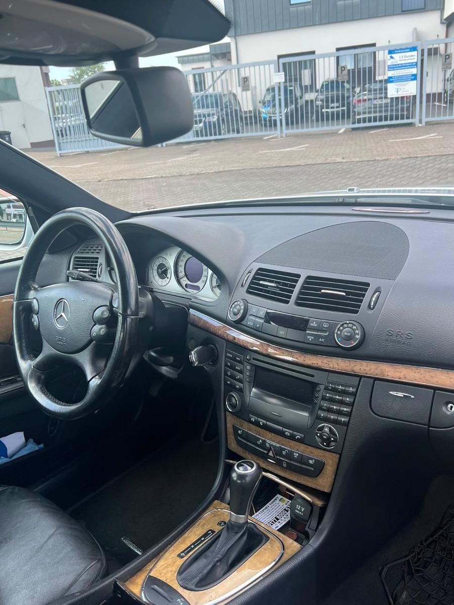 Mercedes-Benz E 220 CDI AVANTGARDE Schiebedach, Nappa Leder