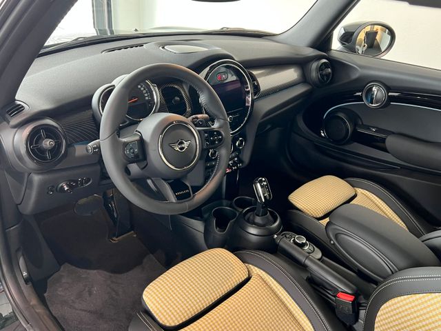 Fahrzeugabbildung MINI Cooper S Cabrio Resolute Edition