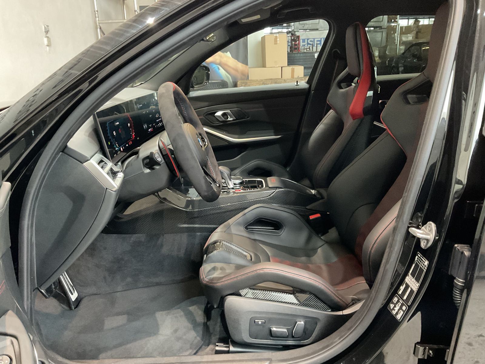 Fahrzeugeinzelansicht 12 Fahrzeugabbildung BMW M3 CS Sondermodell M Drivers P. HK HiFi DAB