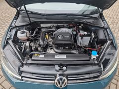 Fahrzeugabbildung Volkswagen Golf VII 1.0 TSI DSG APP NAVI ACC