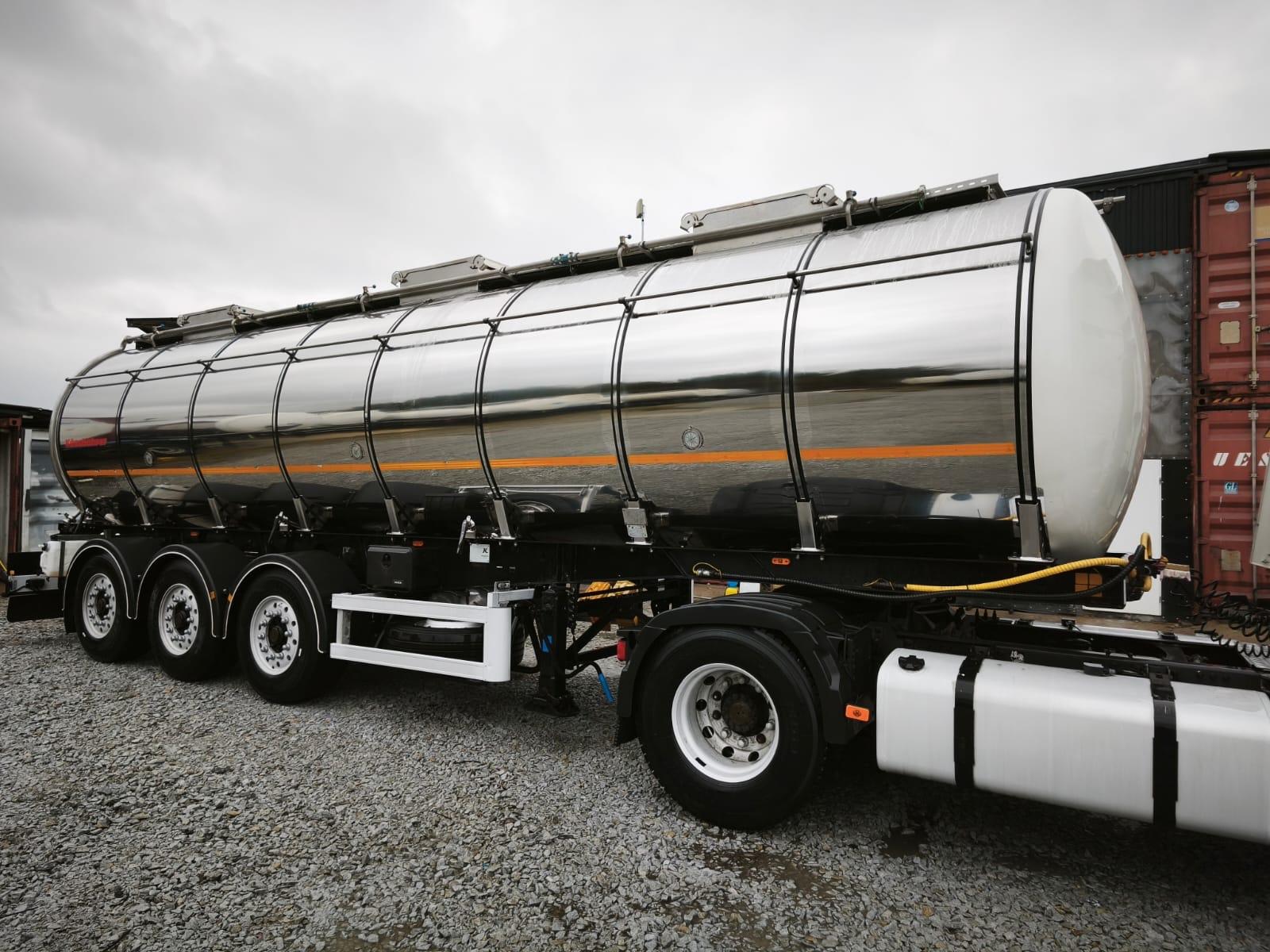 Kässbohrer Pump, 5400kg