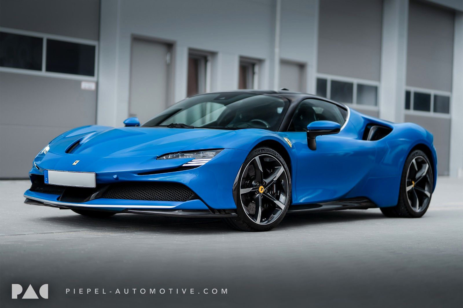 FERRARI SF90
