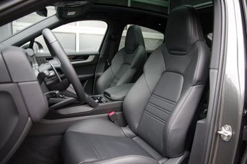 Porsche Cayenne Coupe*Luft,ACC,BOSE,LHZ,Beifahrerdisplay